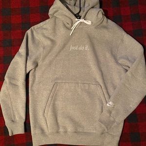 NIKE Men's Heavyweight Pullover